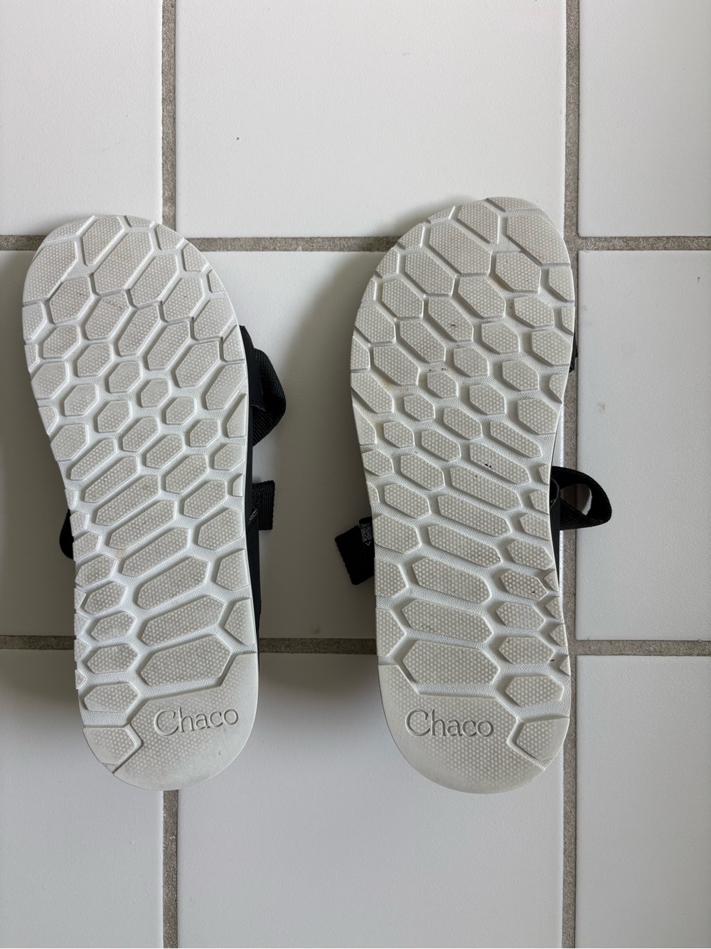Chacos Black Adjustable Strap Women’s Sandals - Picture 2 of 6